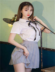 满溢游泳池